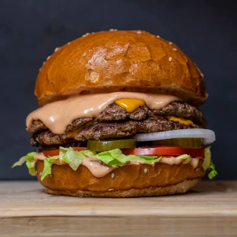 Combo familiar · 4 hamburguesas + papas